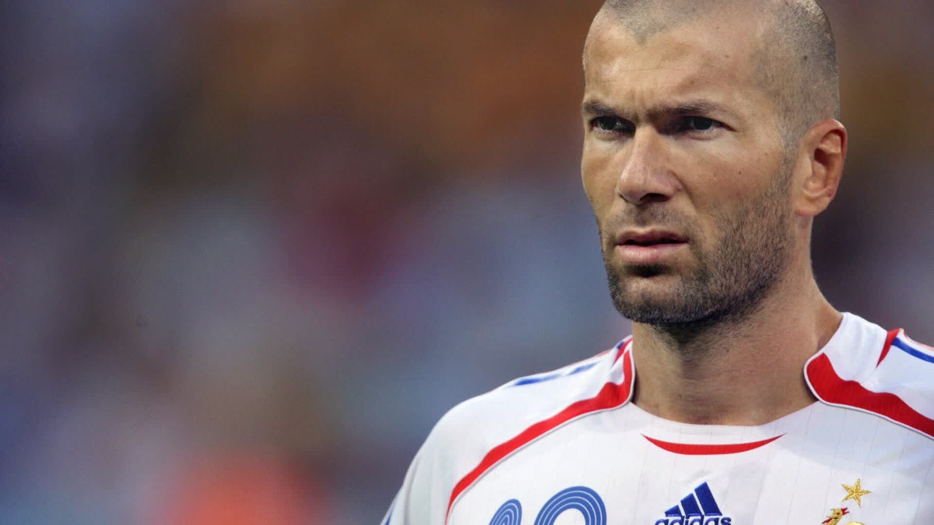 爱游戏官网入口-一柱之隔两重天，费耶诺德队长鼓劲备战，纽卡斯尔憾失良机